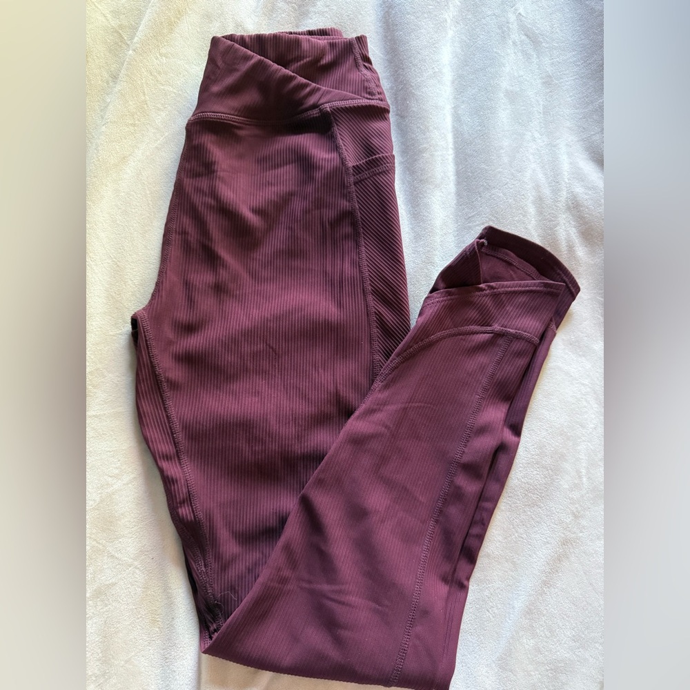 Ribbed Burgundy Magenta Leggings with Pocket